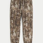 Relaxed Fleece Logo Joggers - brown camo